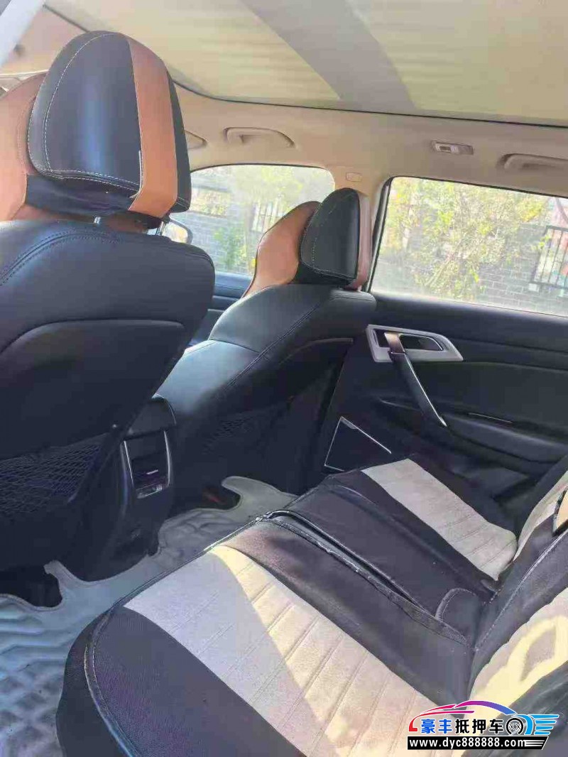 19年吉利博越轿车抵押车出售