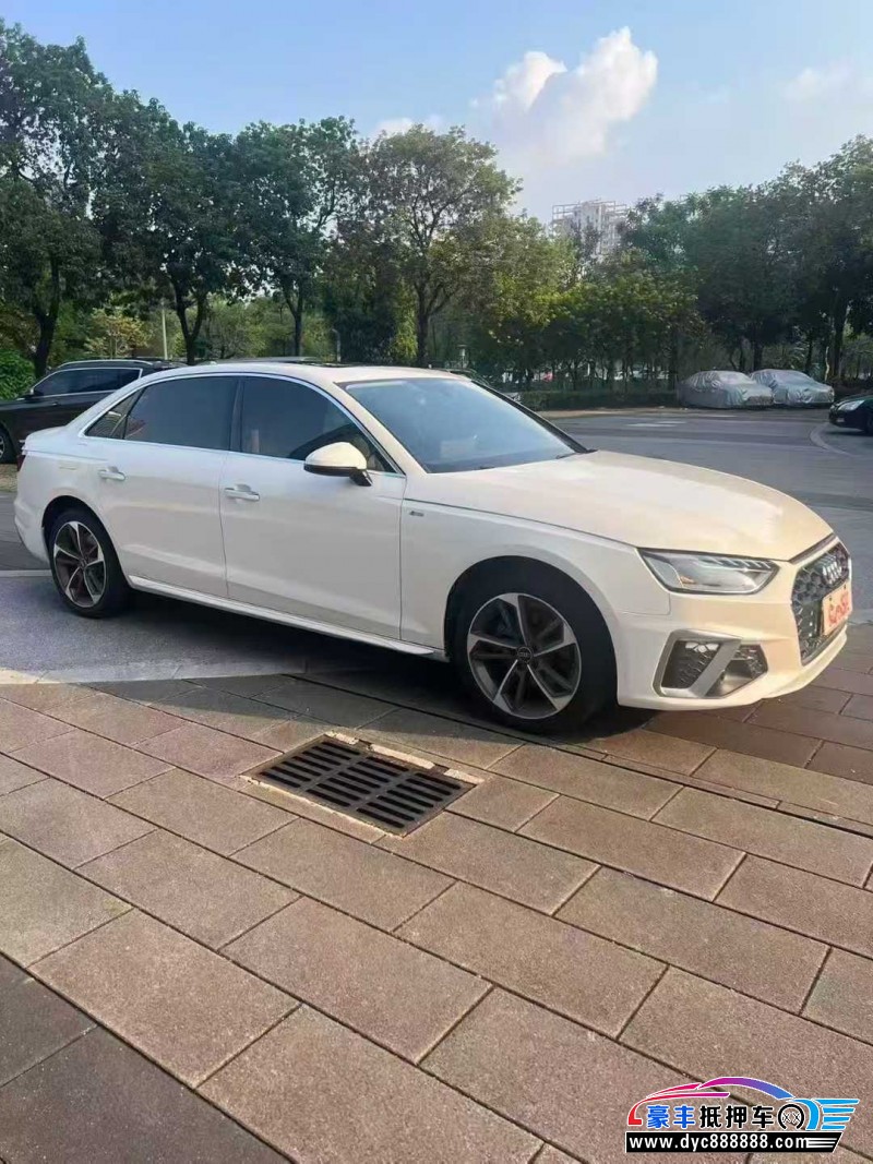 22年奥迪A4L轿车抵押车出售