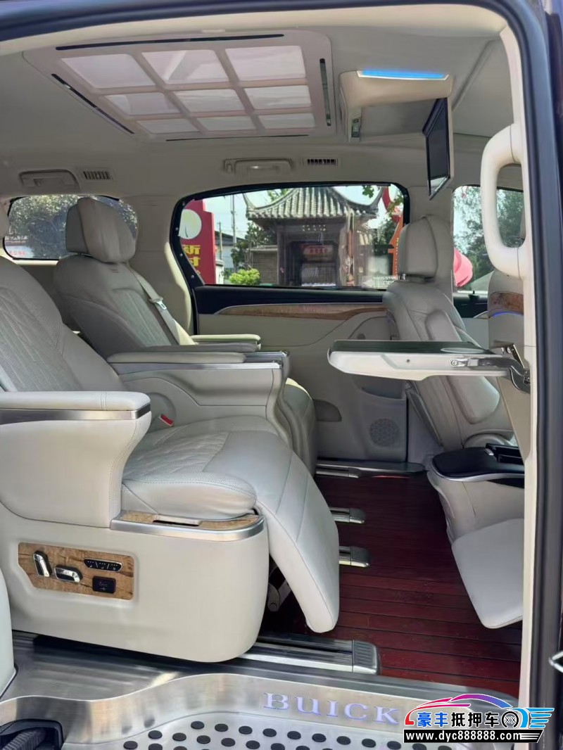 20年别克GL8轿车抵押车出售