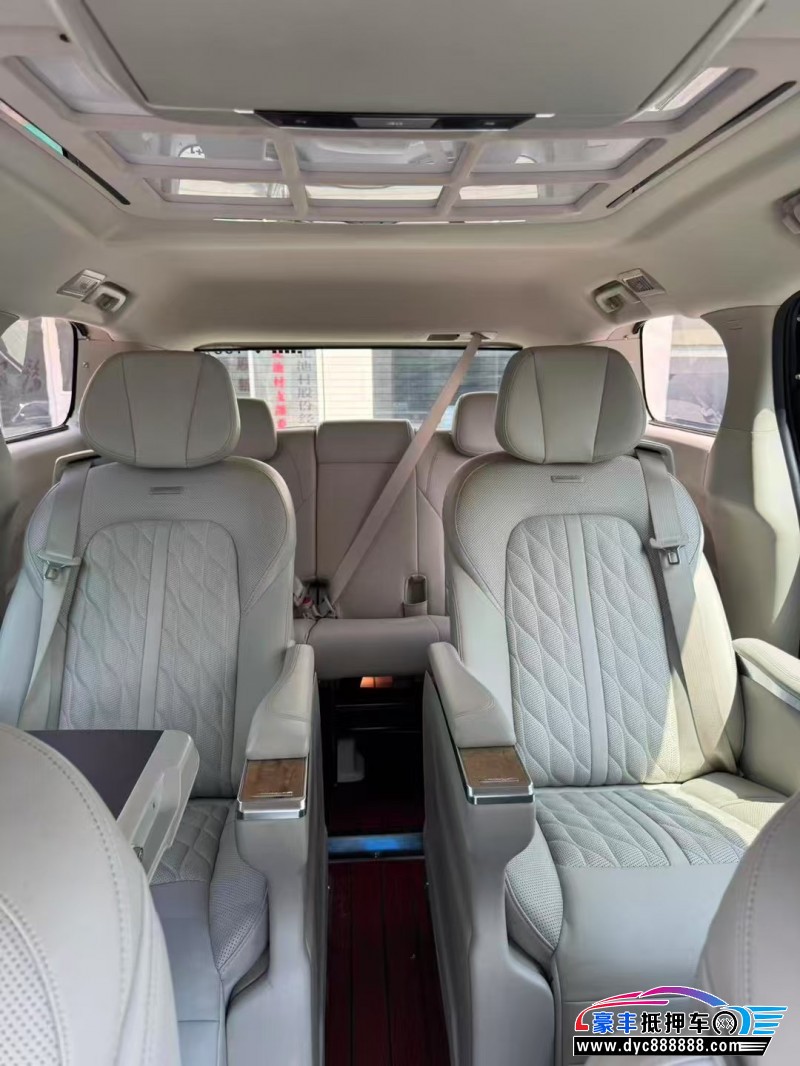 20年别克GL8轿车抵押车出售