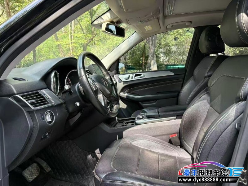 13年奔驰ML轿车抵押车出售