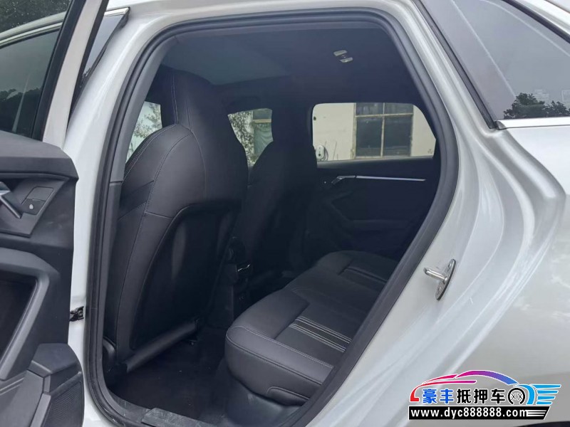 24年奥迪A3轿车抵押车出售