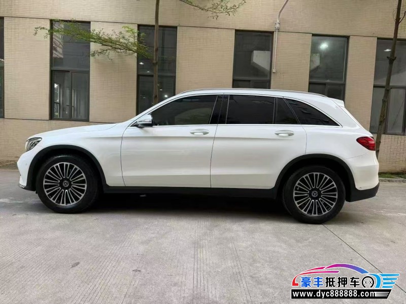 19年奔驰GLC轿车抵押车出售