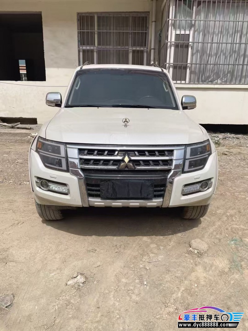 19年三菱帕杰罗轿车抵押车出售