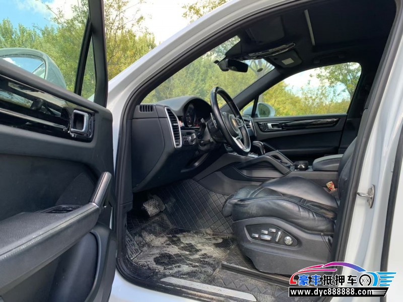 18年保时捷卡宴SUV抵押车出售