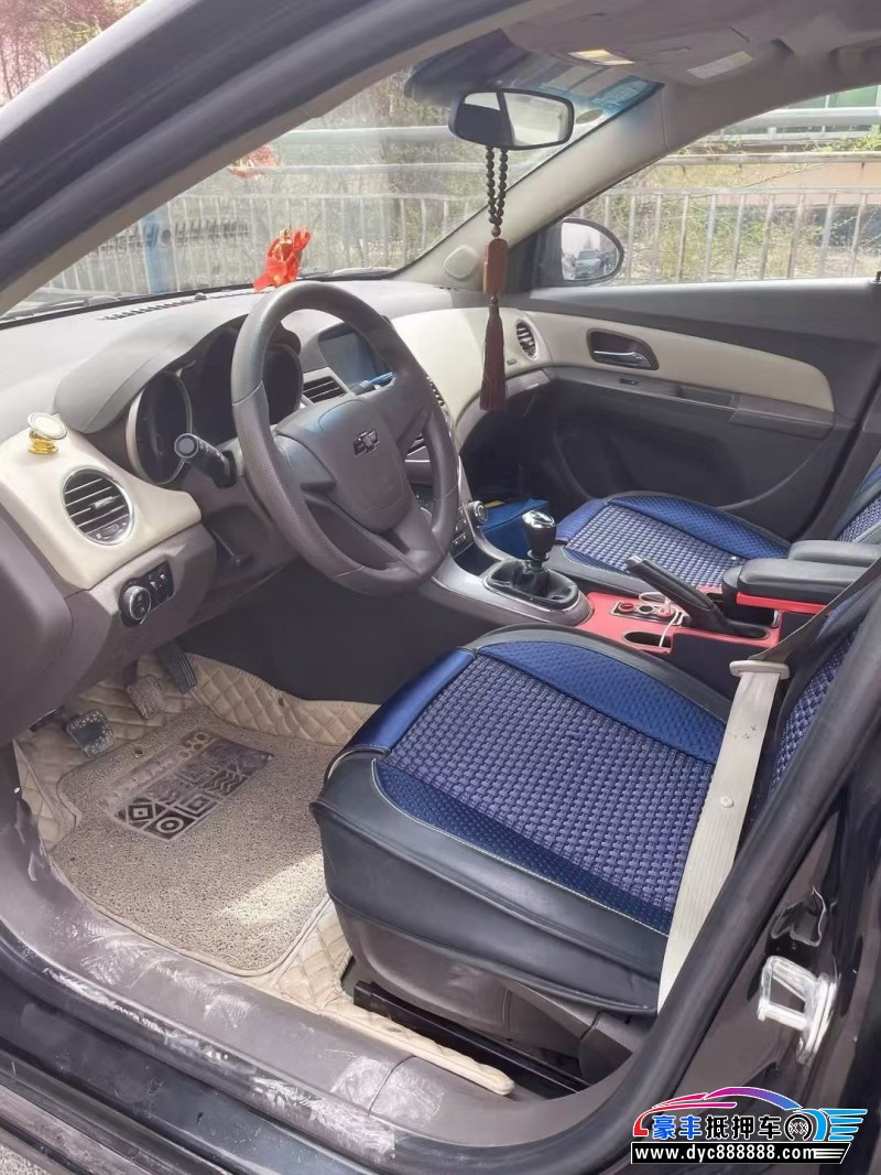 15年雪佛兰科鲁兹轿车抵押车出售