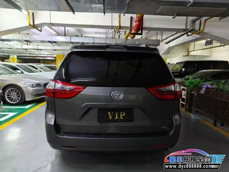 20年丰田塞纳轿车抵押车出售