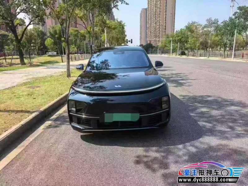 24年理想L8轿车抵押车出售