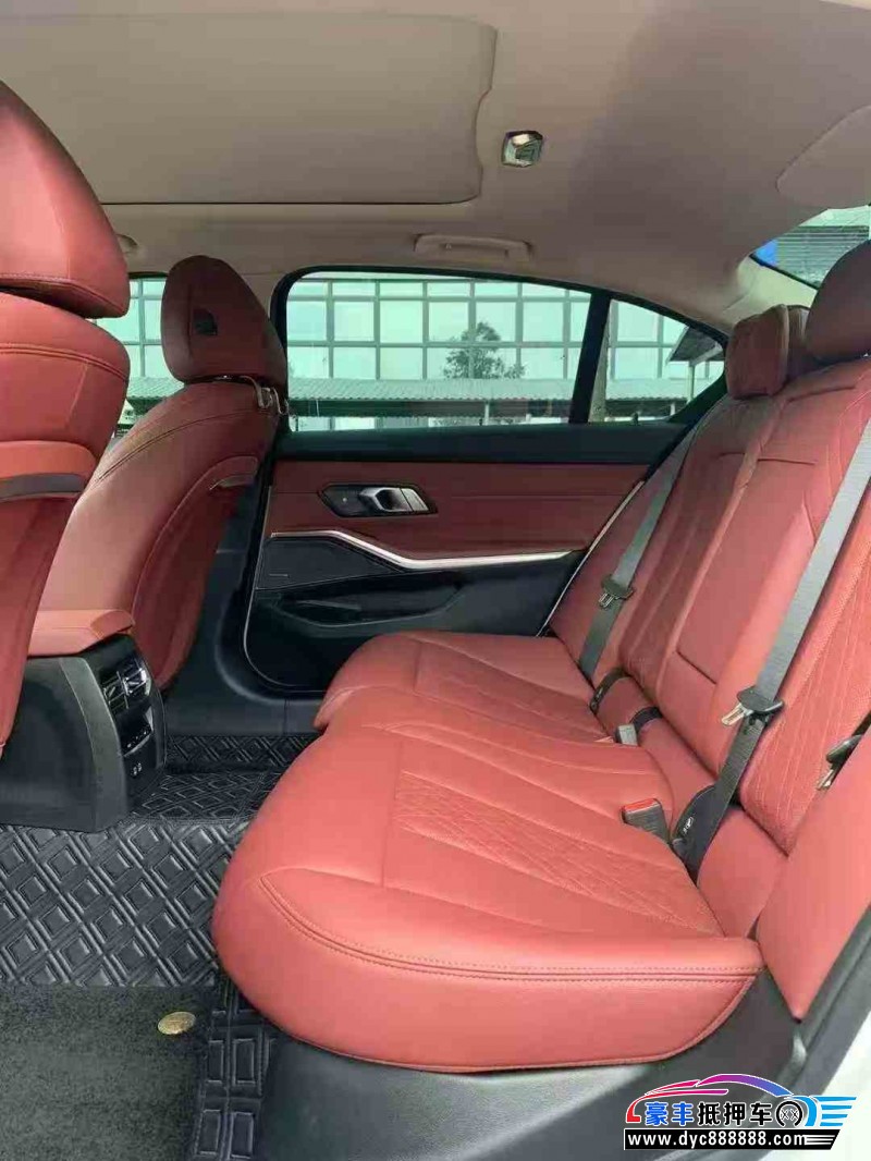 24年宝马3系轿车抵押车出售