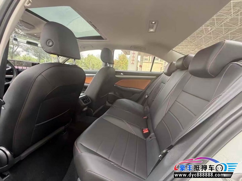 25年大众宝来轿车抵押车出售