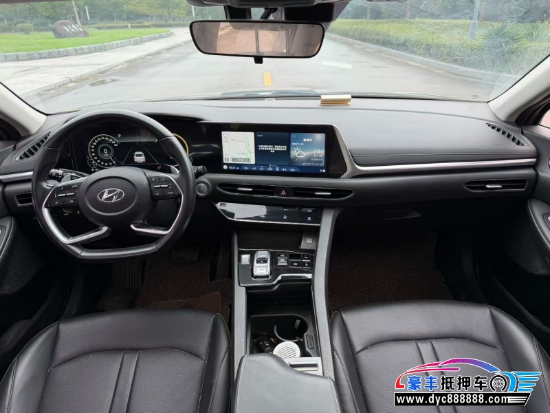 21年现代索纳塔轿车抵押车出售