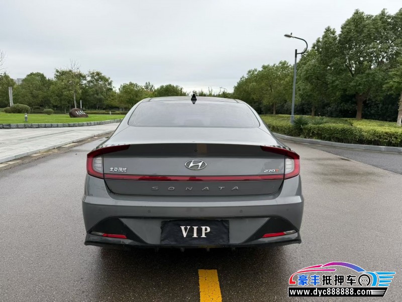 21年现代索纳塔轿车抵押车出售