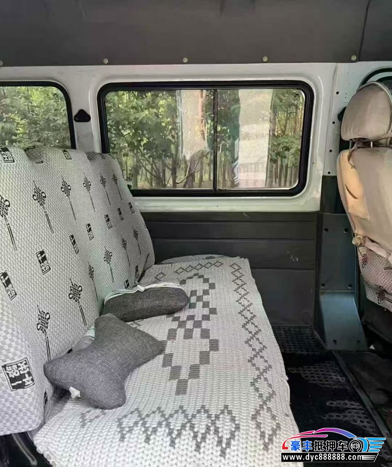 14年福特全顺轿车抵押车出售