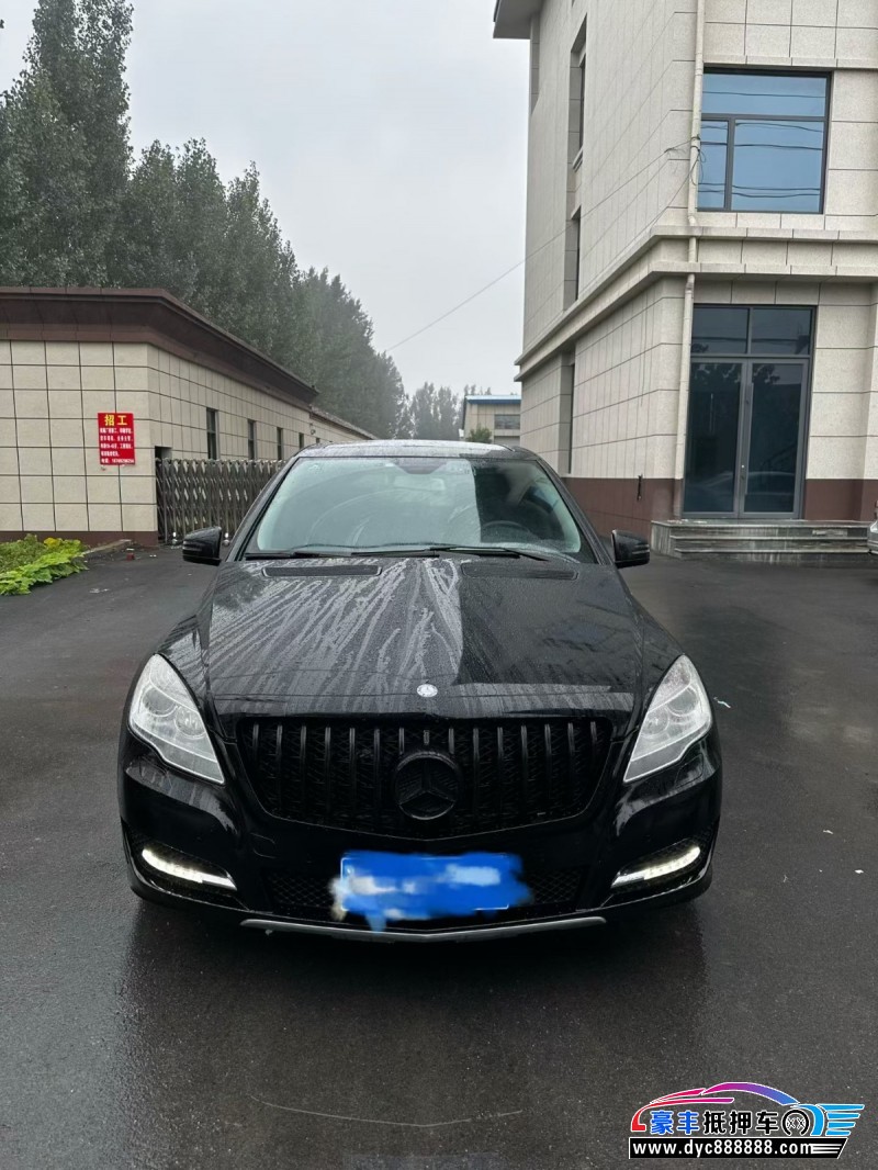 18年奔驰R轿车抵押车出售