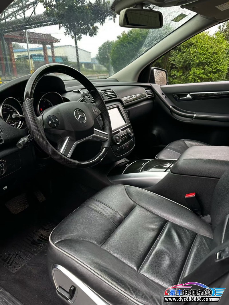 18年奔驰R轿车抵押车出售