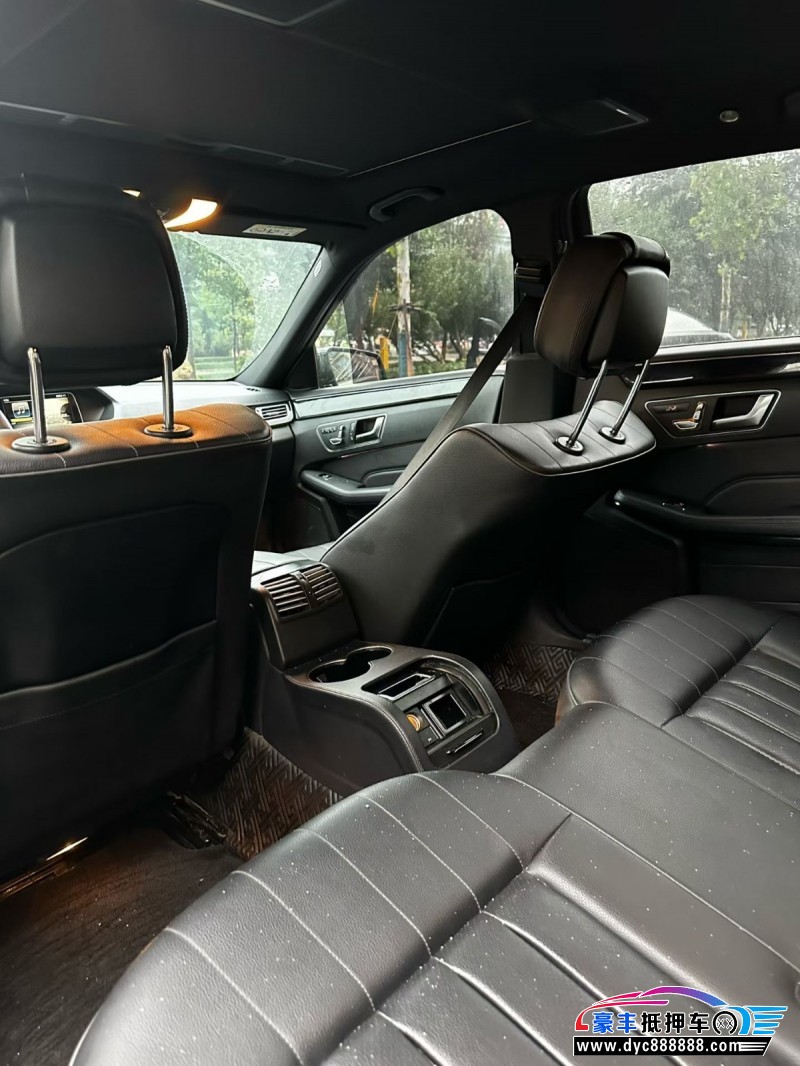 16年奔驰E轿车抵押车出售