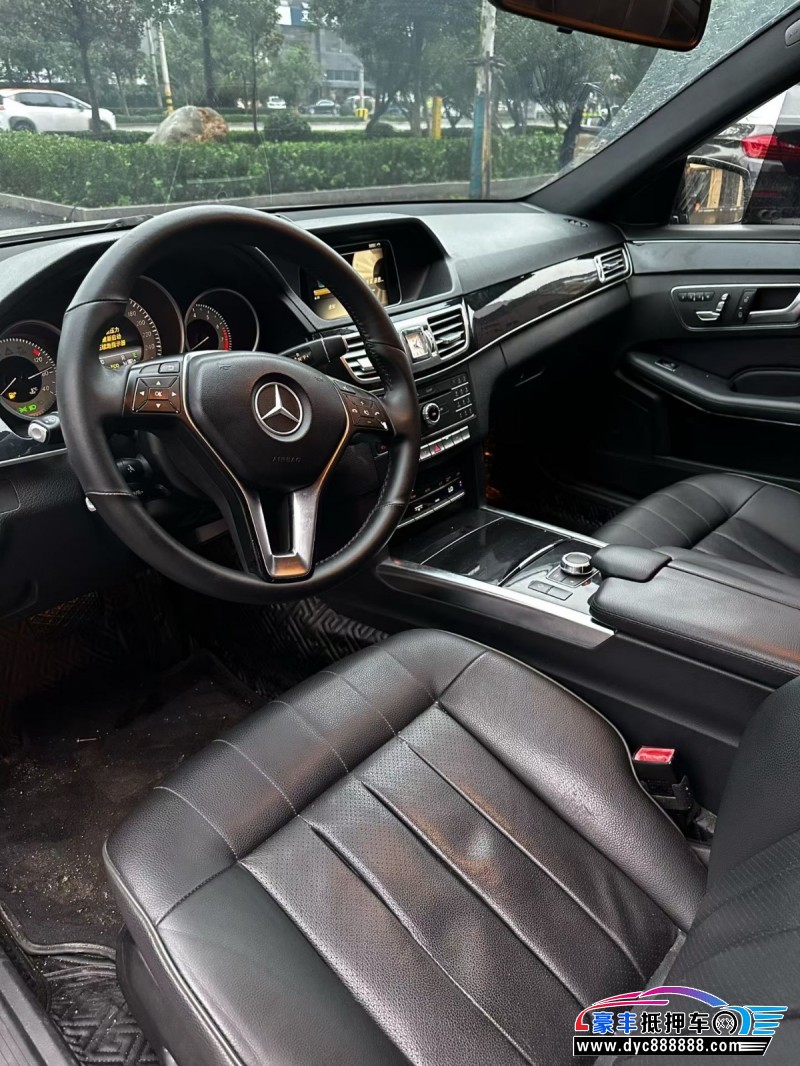 16年奔驰E轿车抵押车出售