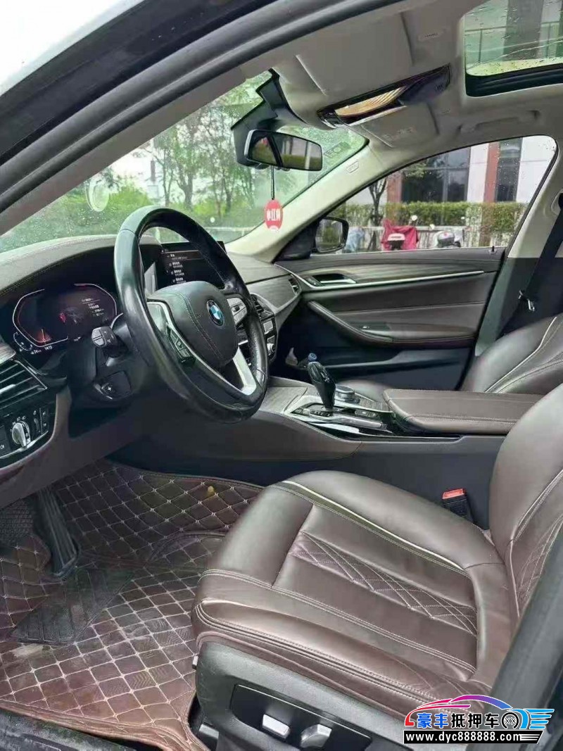 20年宝马5系轿车抵押车出售