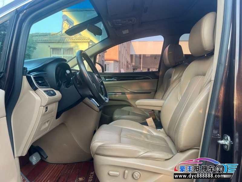 18年别克GL8轿车抵押车出售