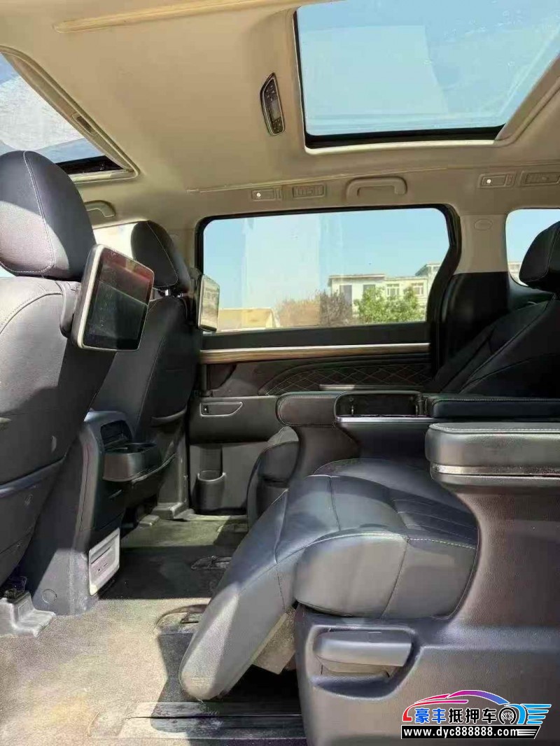 19年传祺M8轿车抵押车出售