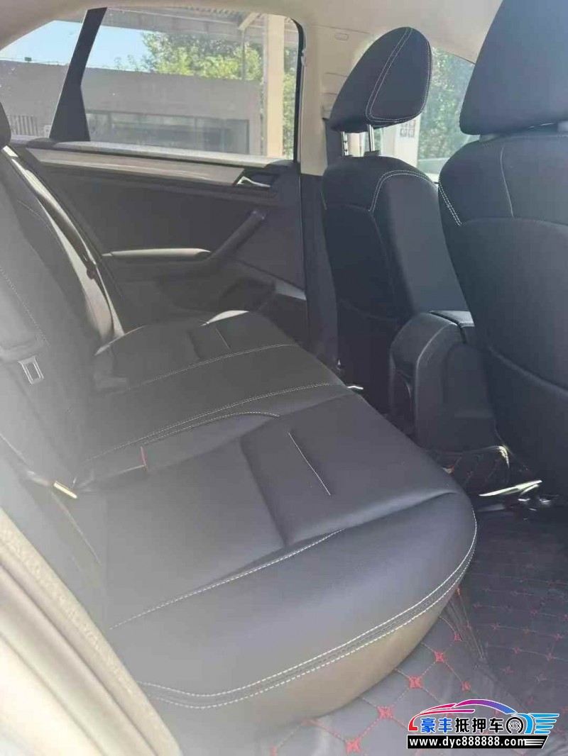 22年大众宝来轿车抵押车出售