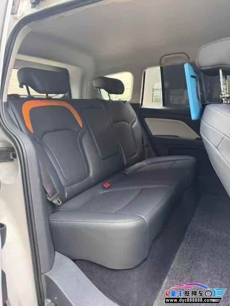 24年奔腾奔腾NAT轿车抵押车出售