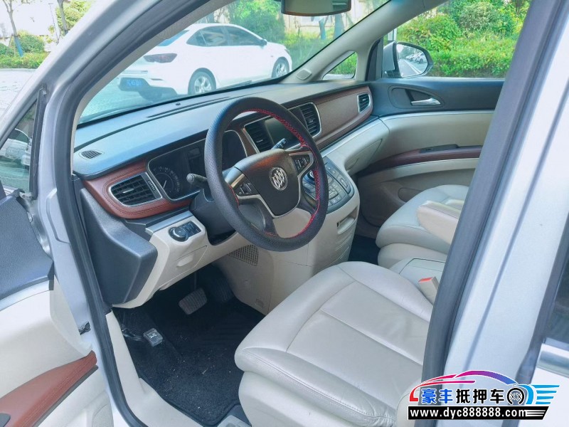 20年别克GL8SUV抵押车出售