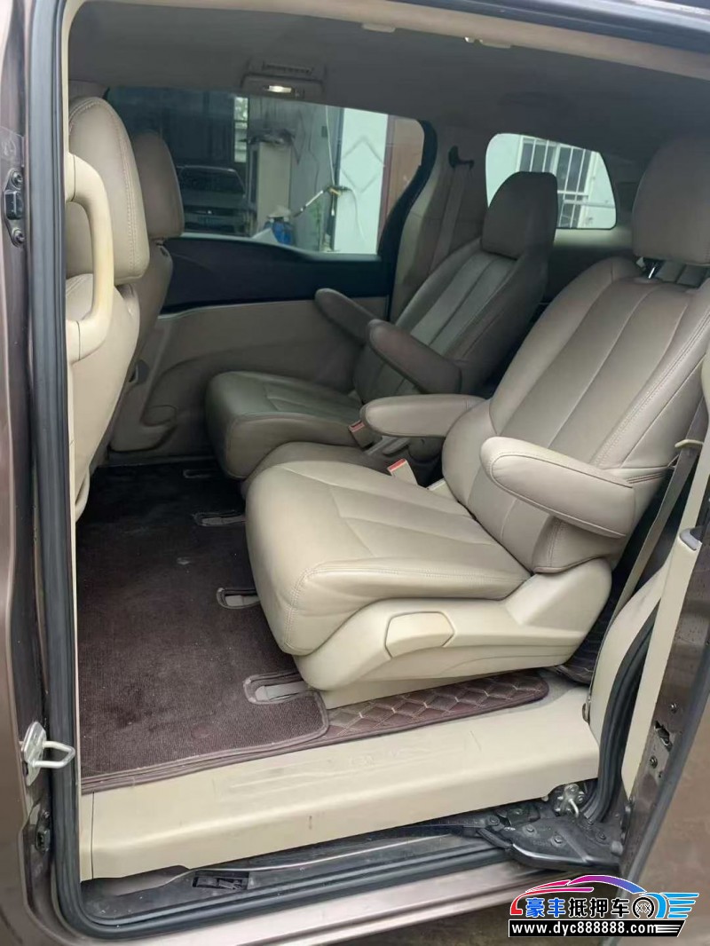 17年别克GL8轿车抵押车出售