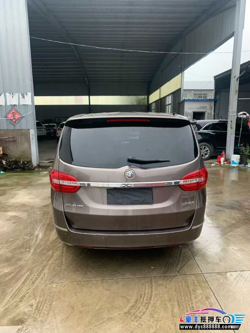 17年别克GL8轿车抵押车出售