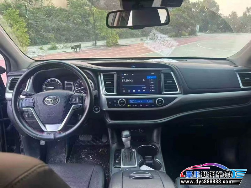 22年丰田汉兰达轿车抵押车出售