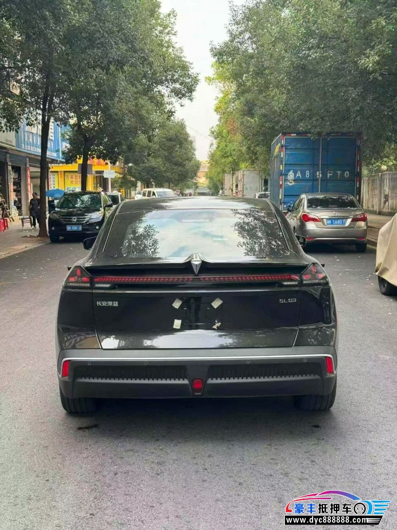 25年长安深蓝SL03轿车抵押车出售