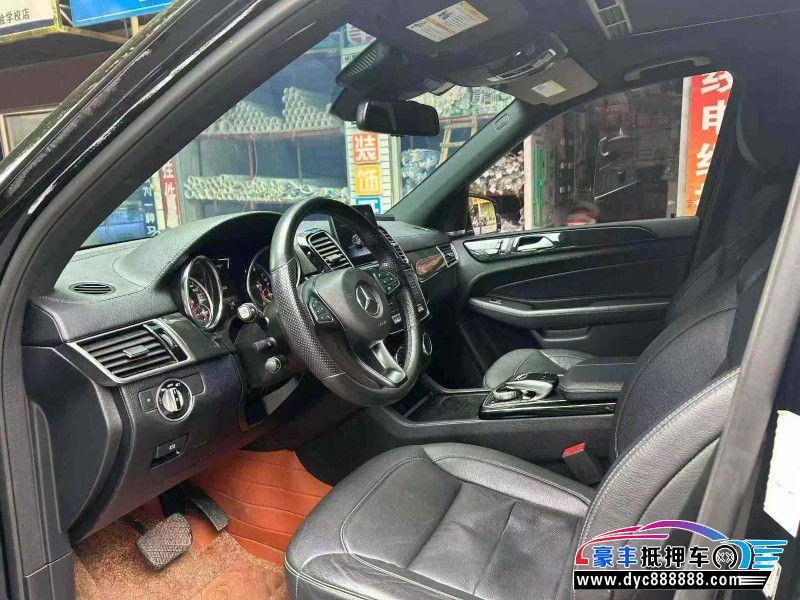 19年奔驰GLE轿车抵押车出售