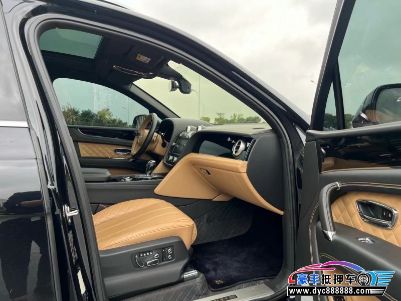 19年宾利添越轿车抵押车出售