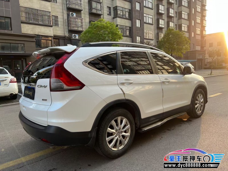 15年本田CR-V轿车抵押车出售