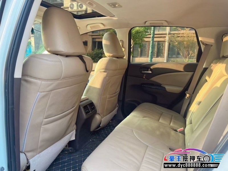 15年本田CR-V轿车抵押车出售