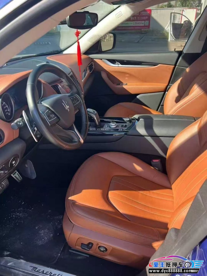 20年玛莎拉蒂莱万特轿车抵押车出售