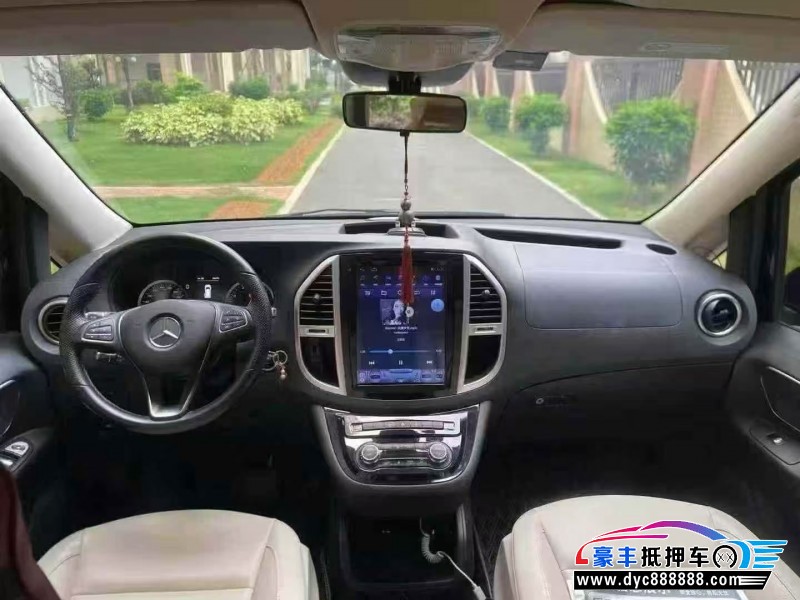 21年奔驰威霆轿车抵押车出售