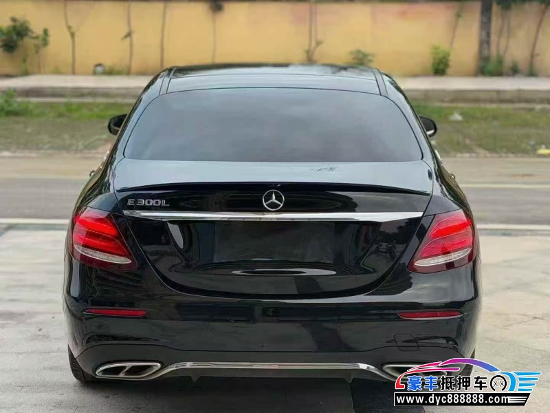 20年奔驰E轿车抵押车出售