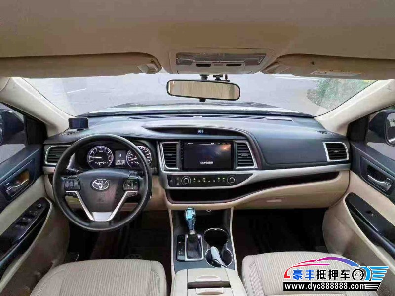 15年丰田汉兰达轿车抵押车出售