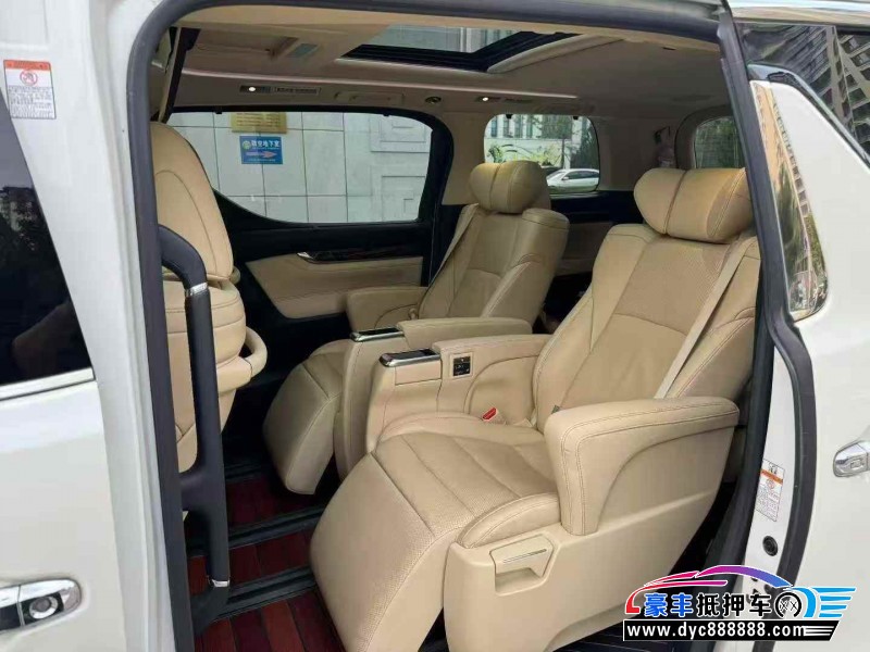 19年丰田埃尔法轿车抵押车出售