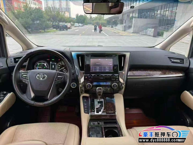 19年丰田埃尔法轿车抵押车出售