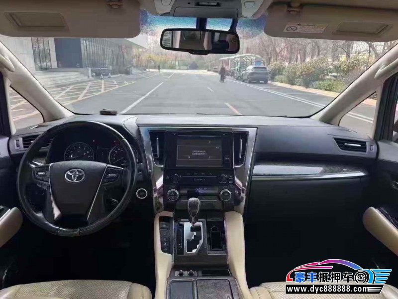 19年丰田埃尔法轿车抵押车出售