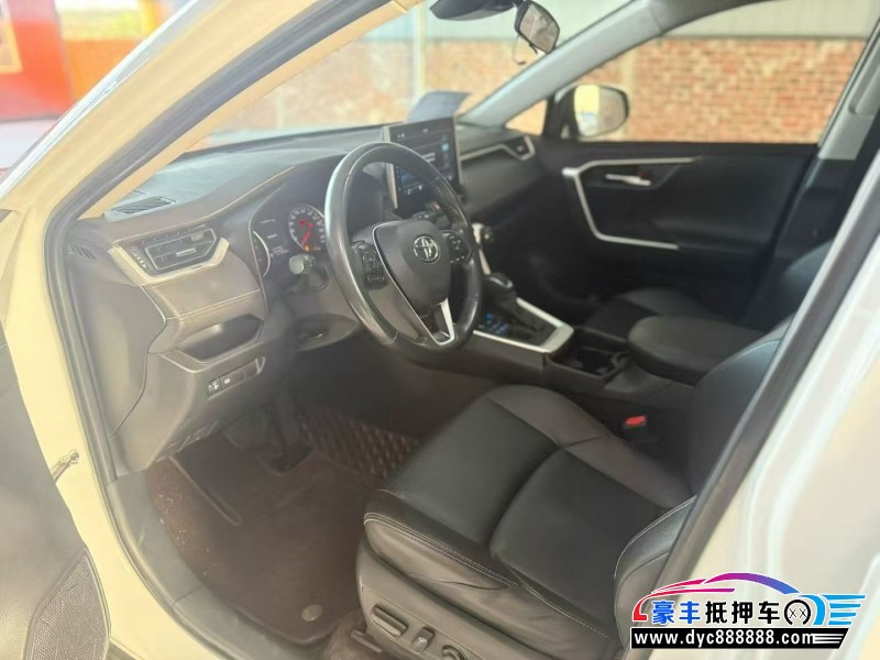 22年丰田威兰达轿车抵押车出售