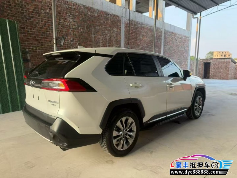 22年丰田威兰达轿车抵押车出售