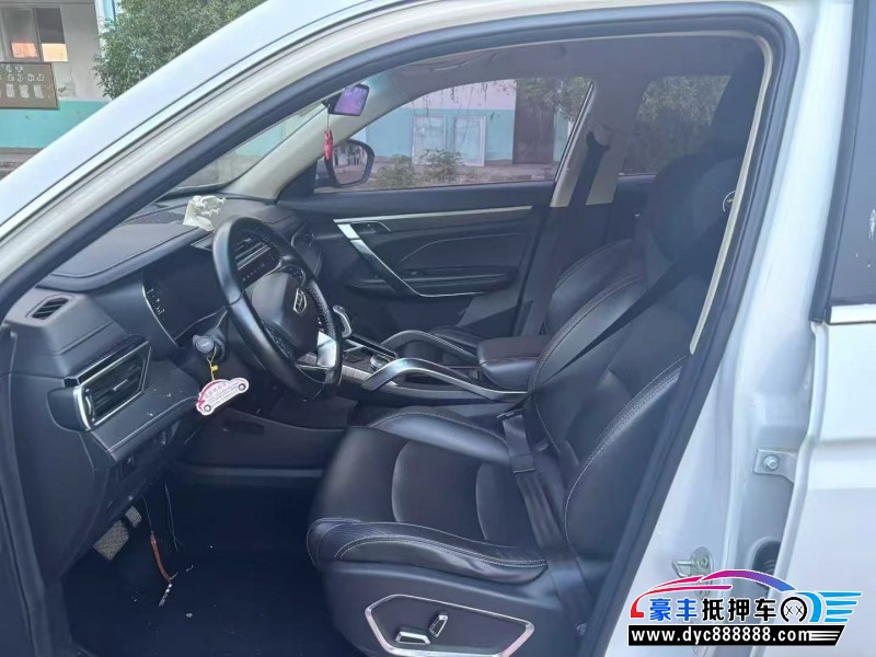 20年吉利博越轿车抵押车出售