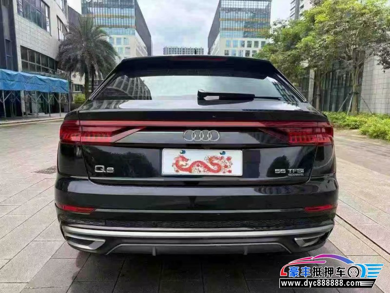 20年奥迪Q8轿车抵押车出售