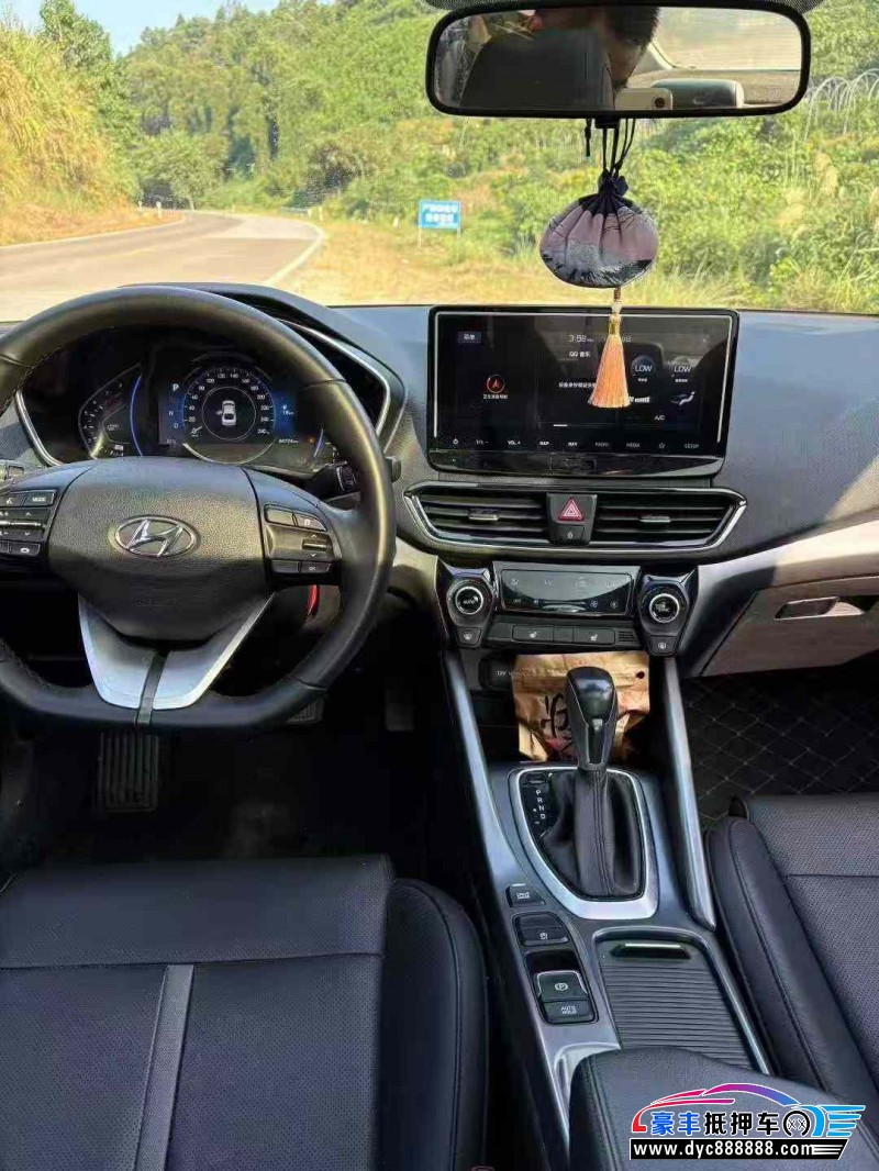 21年现代菲斯塔轿车抵押车出售