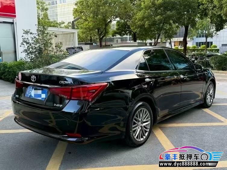 17年丰田皇冠轿车抵押车出售