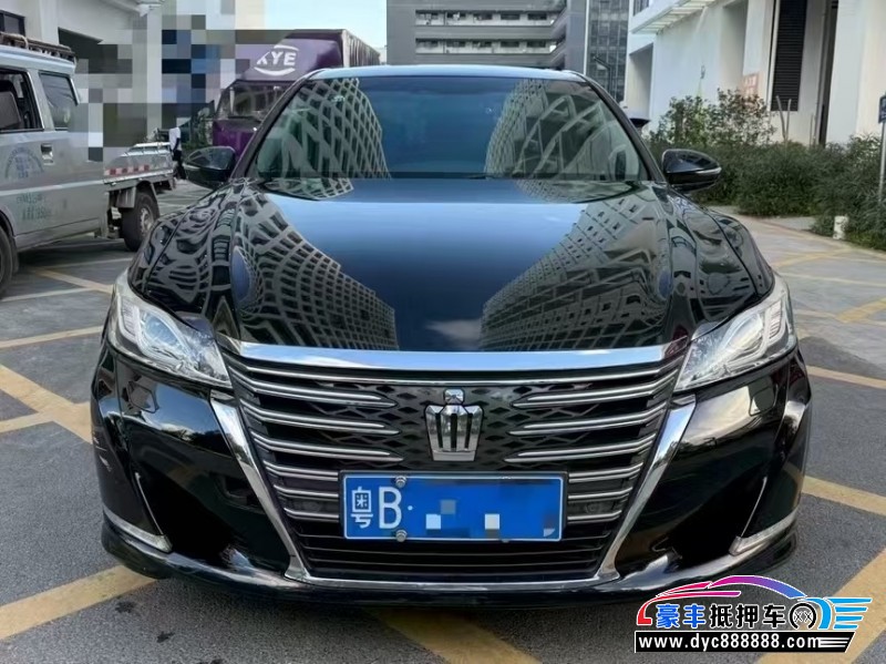 17年丰田皇冠轿车抵押车出售