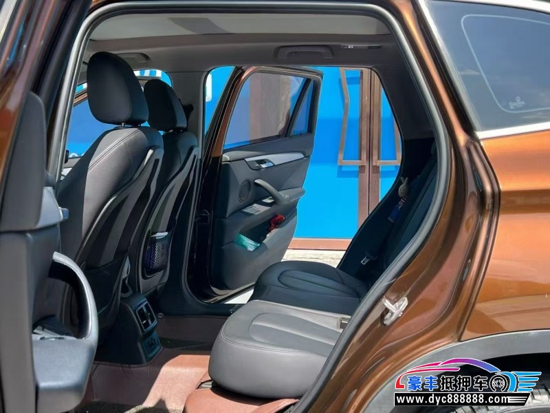 16年宝马X1轿车抵押车出售